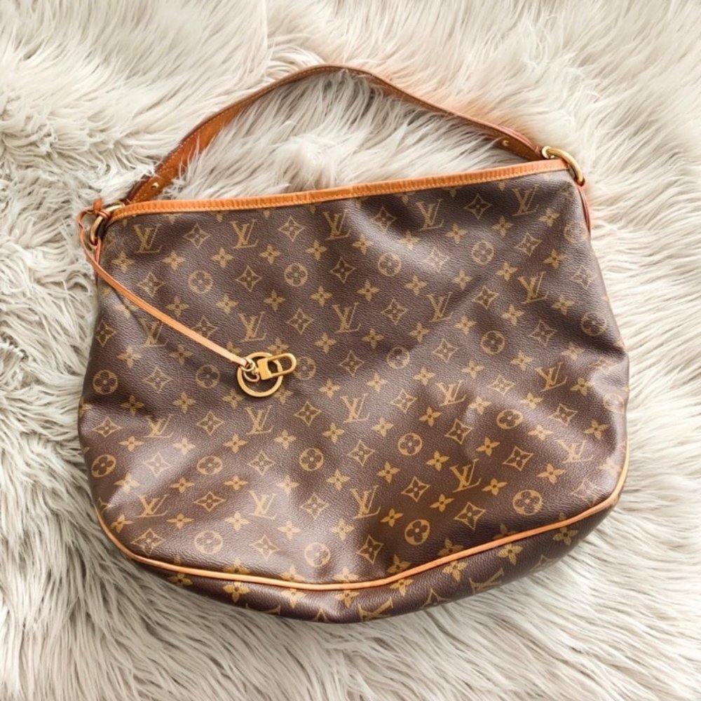 ❌ SOLD ❌ Authentic Louis Vuitton Delightful MM